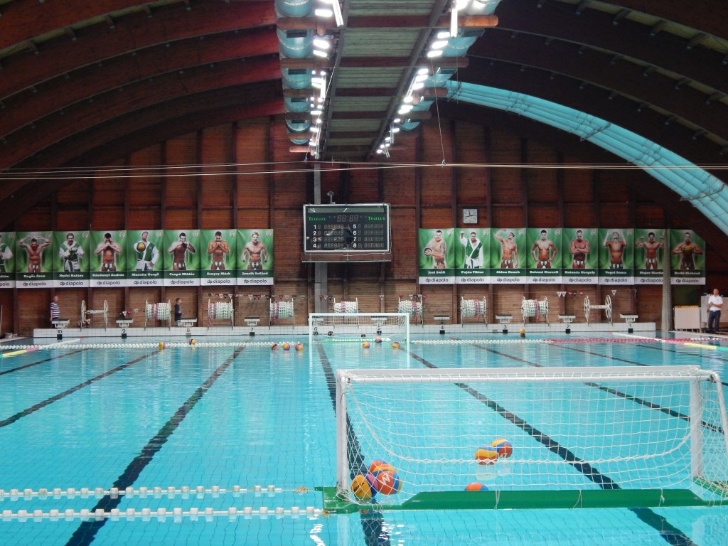 fradi uszoda02